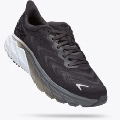 Running Shoe Store -Running Shoe Store 1123195 BWHT 1 1